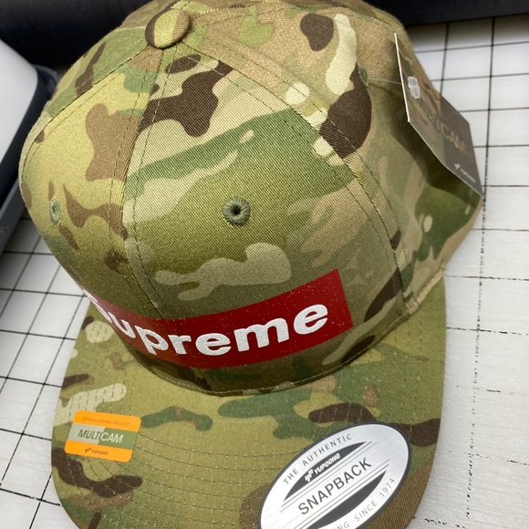 Copy- supreme hat - Picture 9 of 10